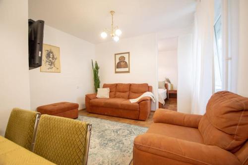 1BR 37sqm Free Parking Area Pro Workspace WiFi Liman Novi Sad stan na dan smestaj