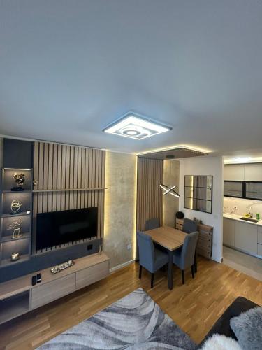 Lux Apartmani Park Novi Sad stan na dan smestaj u Djordja Niksica Johana na Novom Naselju kod Bulevara Evrope sa balkonom parking