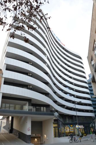 Pupin Palata Business apartman B15 Novi Sad stan na dan smestaj u Pupinovoj palati kod pesacke zone sa garazom liftom parkingom