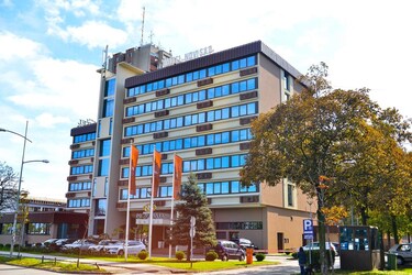 Komforna i moderno nameštena hotelska soba u Hotelu Novi Sad.