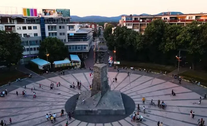 kraljevonadan.rs Kraljevo smestaj stan na dan apartmani centar hoteli
