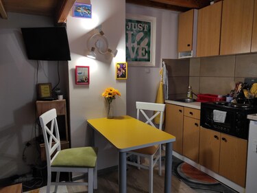 Moderno uređen enterijer artCENTAR apartmana u centru Novog Sada.