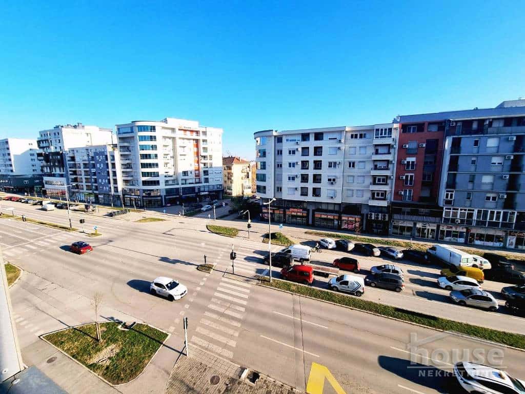 Novi Sad Sajam Sajmiste i Bulevar Evrope stan na dan smestaj kod Master centra luksuzni apartman sa podzemnom garazom parking